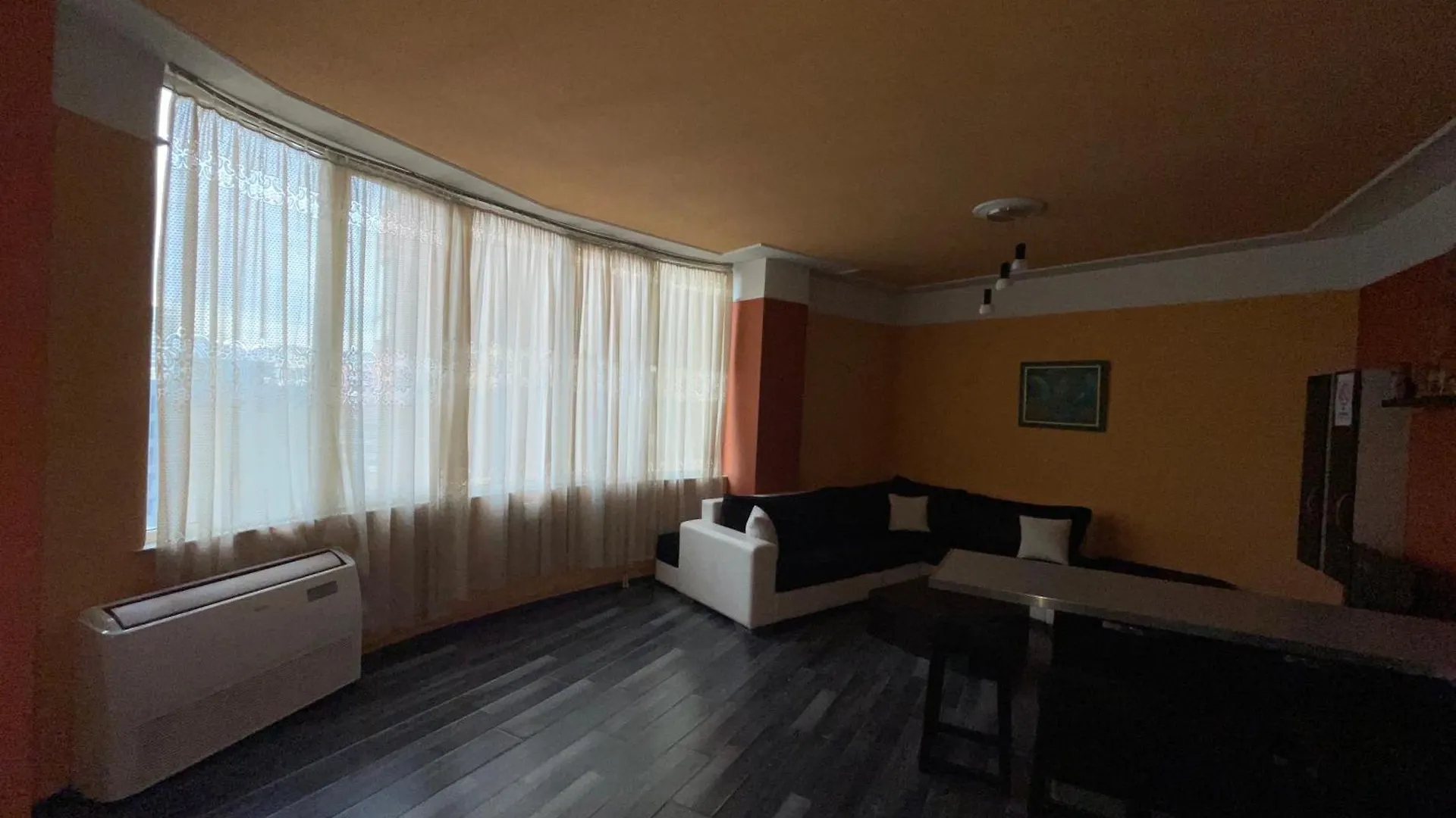 Moonshine Apartament Tirana Lejlighed